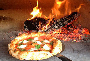 4 Steps to Making a Wood-Fire Pizzas